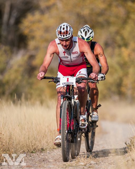 conrad-stoltz-caveman-xterra-usa-champs-2012-branden-rakita-bike-leg